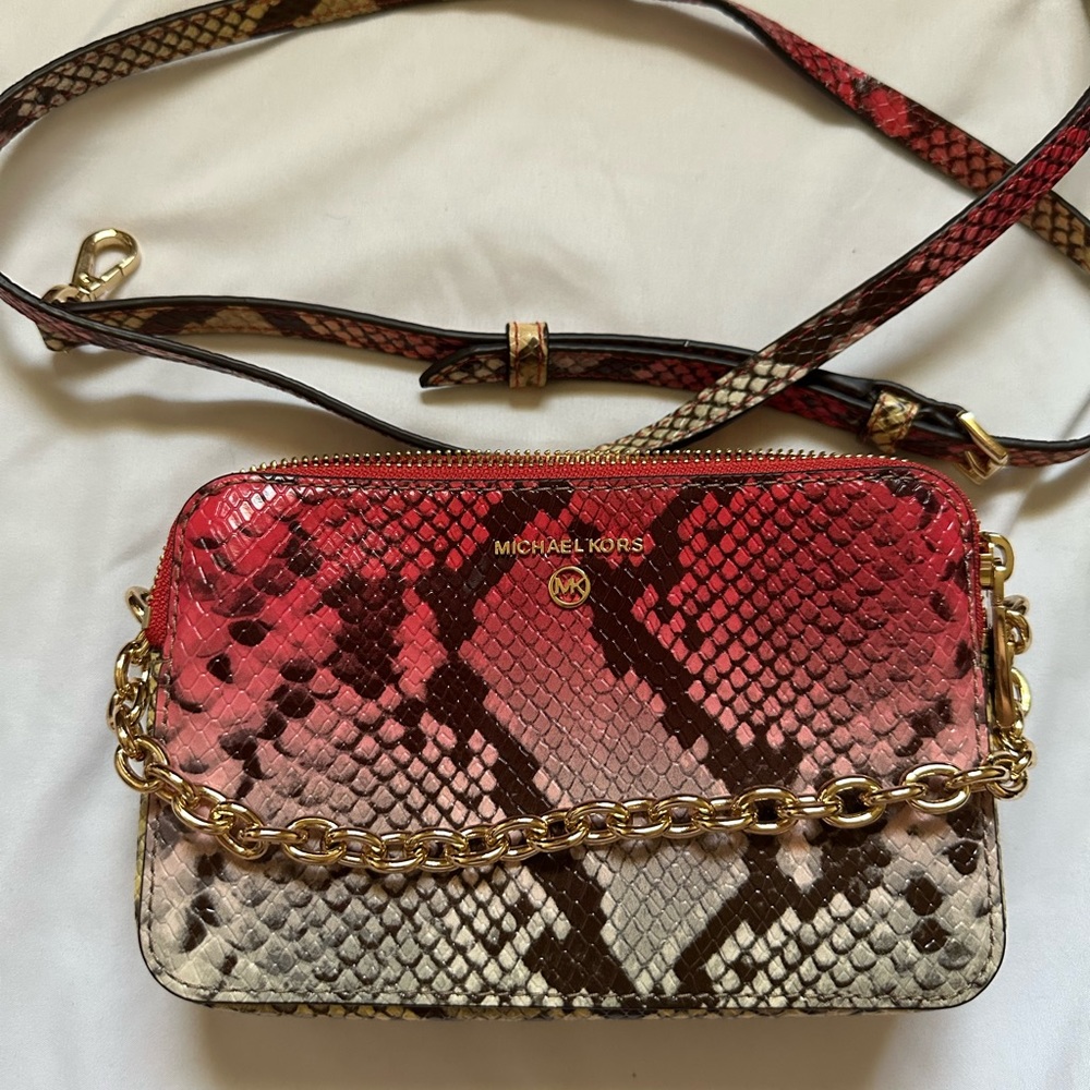 Michael Kors Hot Pink White Ombrรฉ Embossed Snakeskin Gold Crossbody Bag - Picture 1 of 13